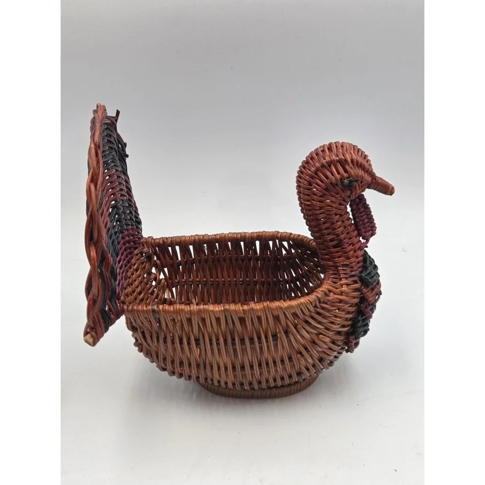 Vintage Woven Wicker Rattan Turkey Basket Thanksgiving Fall Decor Centerpiece